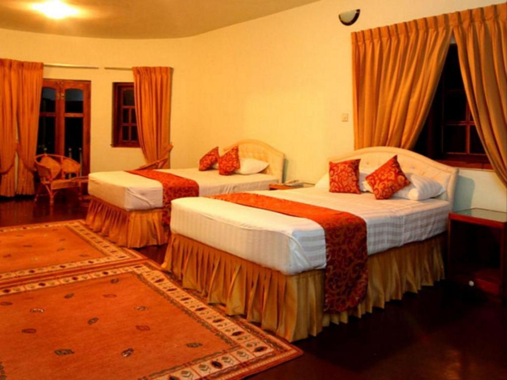 אלה The Hideaway Hotel מראה חיצוני תמונה