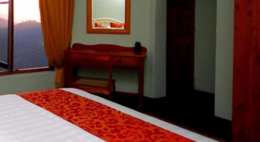 אלה The Hideaway Hotel מראה חיצוני תמונה