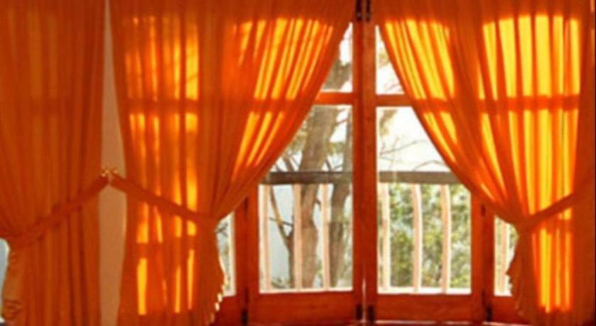 אלה The Hideaway Hotel מראה חיצוני תמונה