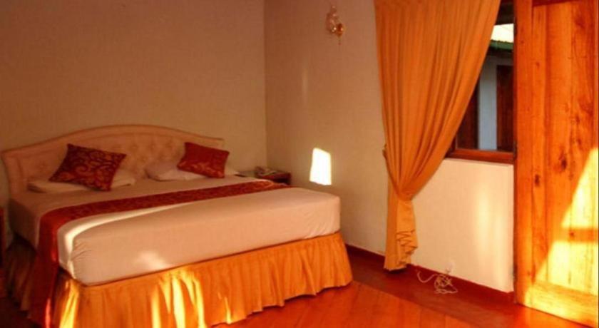 אלה The Hideaway Hotel מראה חיצוני תמונה