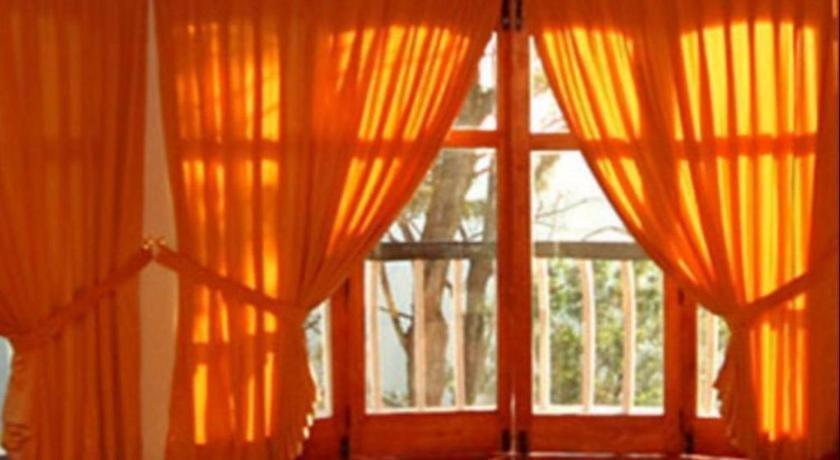 אלה The Hideaway Hotel מראה חיצוני תמונה